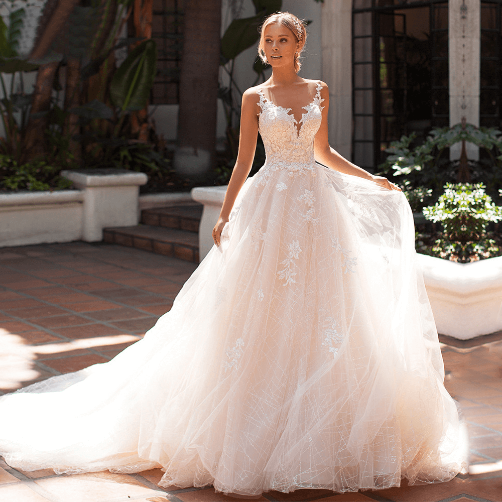 Backless wedding dress with train | Ball gown wedding dress