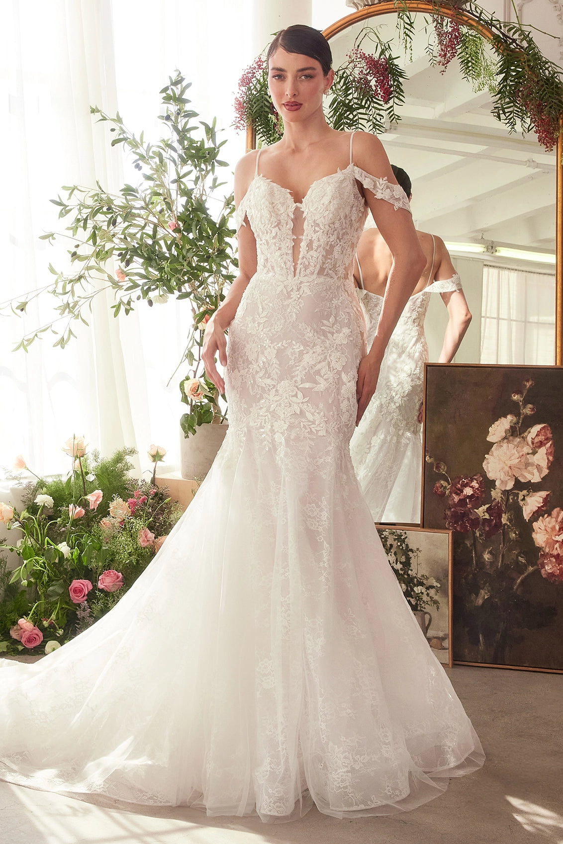 2026-10 Fitted Lace Spaghetti Straps Mermaid Wedding Dress