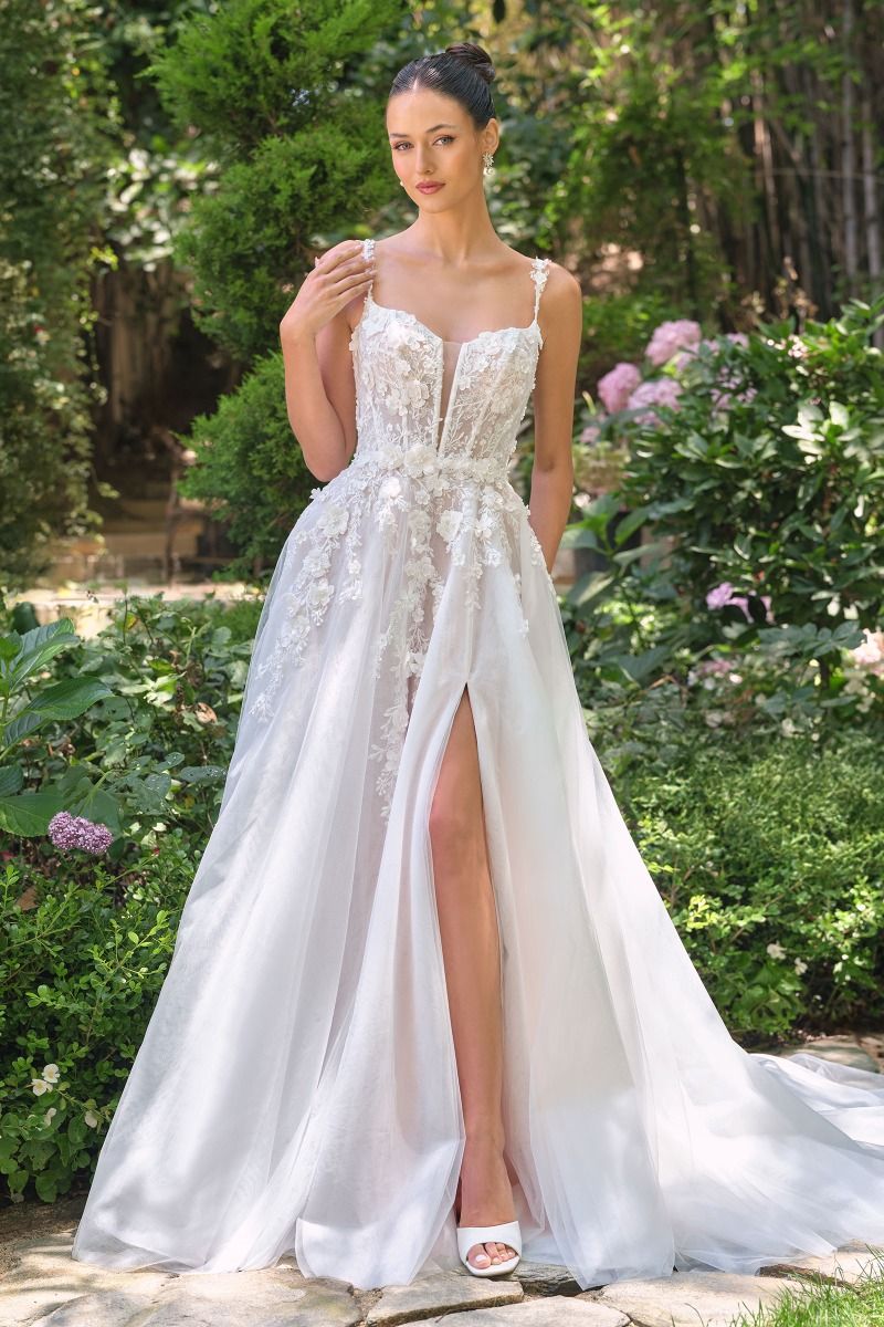 2026-68  Long Bridal Gown 3D Floral Lace Applique Wedding Dress