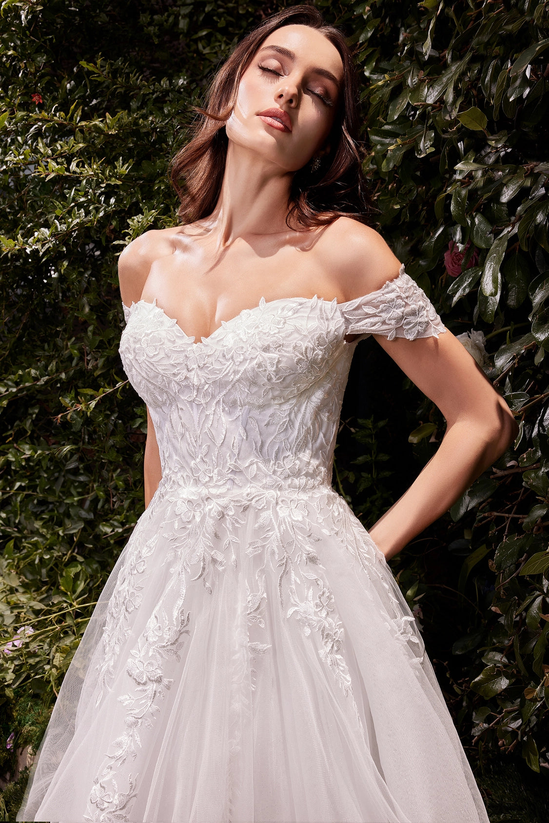  Off the shoulder A-line lace and tulle wedding dress details by Howedding