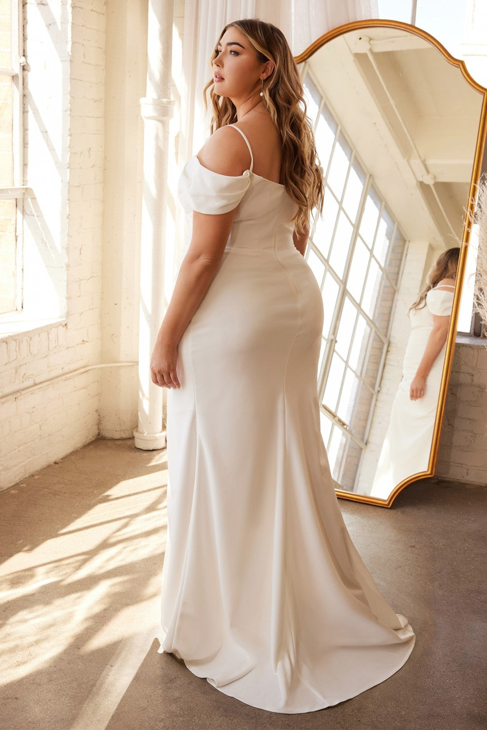 2026-93 Simple Long Plus Size Fitted Wedding Dress