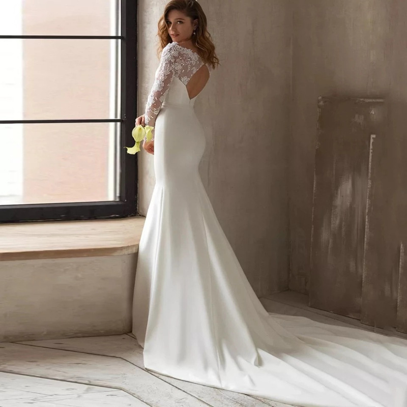 Long sleeve wedding dress | U-neck