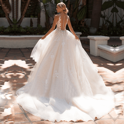 Backless wedding dress with train | Ball gown wedding dress