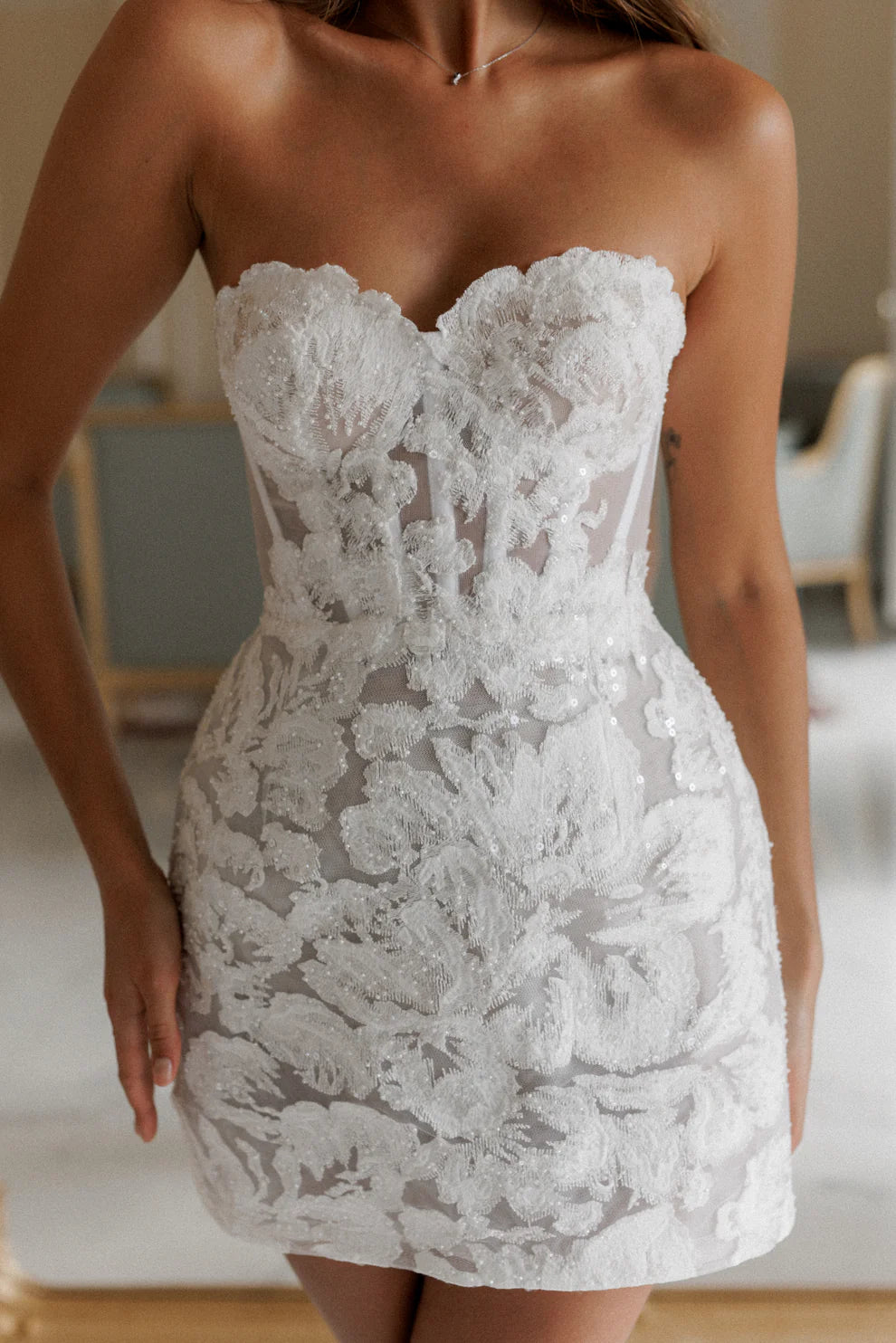 Elegant Strapless Short Wedding Dress