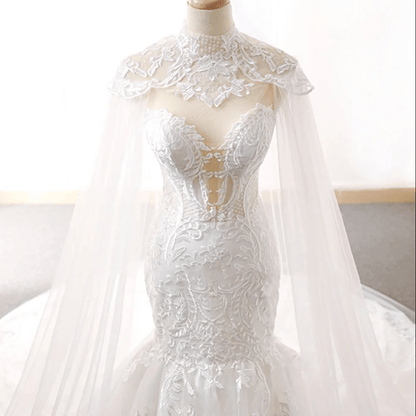 Strapless lace mermaid wedding dress with yarn