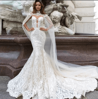 Strapless lace mermaid wedding dress with yarn
